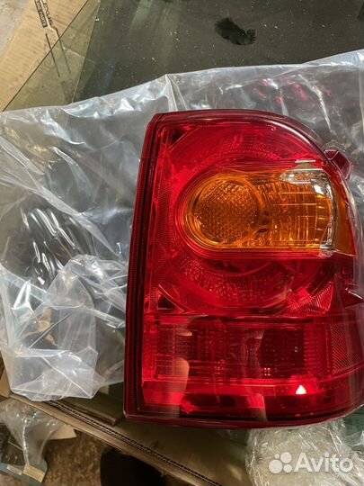 Фонарь задний правый Toyota Land Cruiser 200 2013