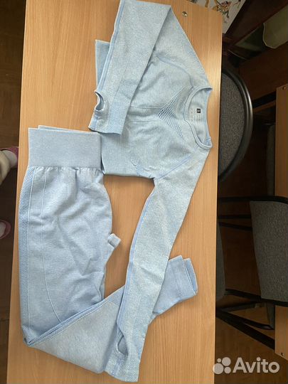 Костюм женский для спорта