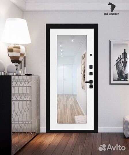Входная дверь с зеркалом от производителя