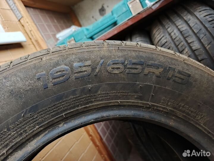 Royal Black Royal Mile 195/65 R15 91V