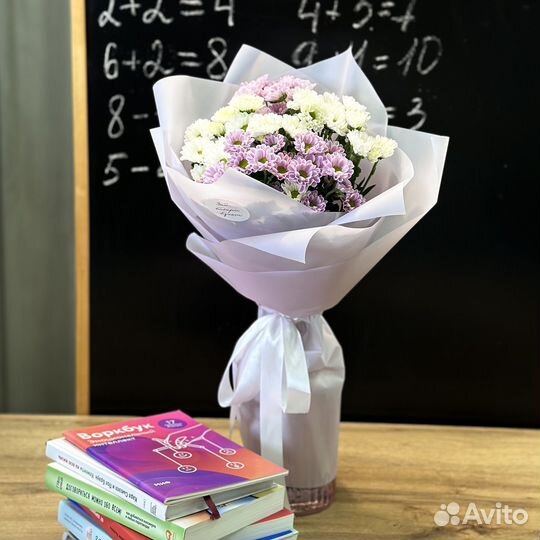 Букет ромашек сантини на 1 сентября