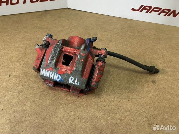 Суппорт задний левый Toyota Alphard MNH10