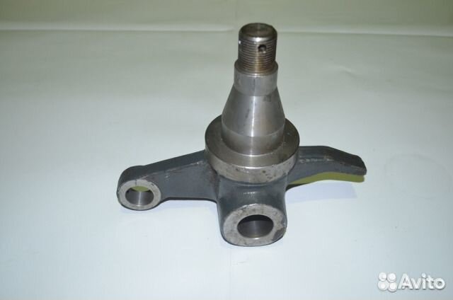 Кулак поворотный правый, левый LG0030D