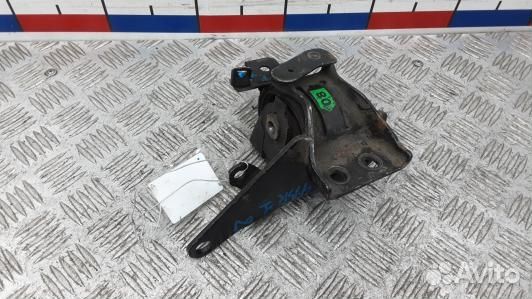 Подушка двигателя дизельная toyota avensis T25 (4B