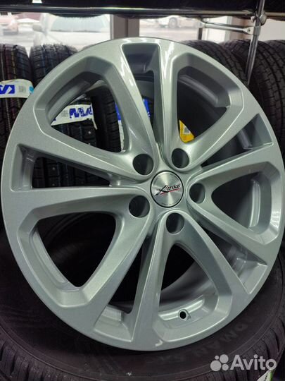 Диск литой X'trikeX113M,7x17,5x108,et33,dia60.1