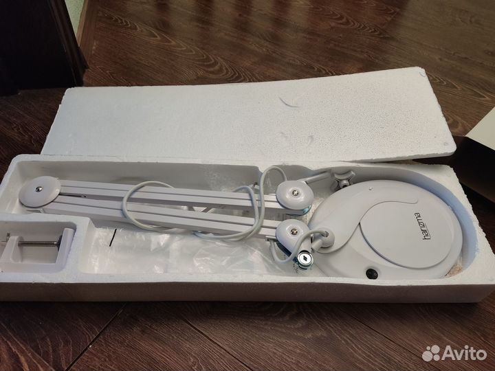 Бестеневая лампа-лупа 8 диоптрий, бу