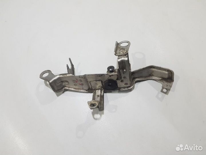 Кронштейн бачка гур ауди с8 audi s8