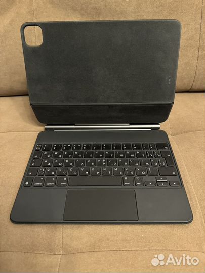 Чехол клавиатура Apple magic keyboard iPad Pro 11