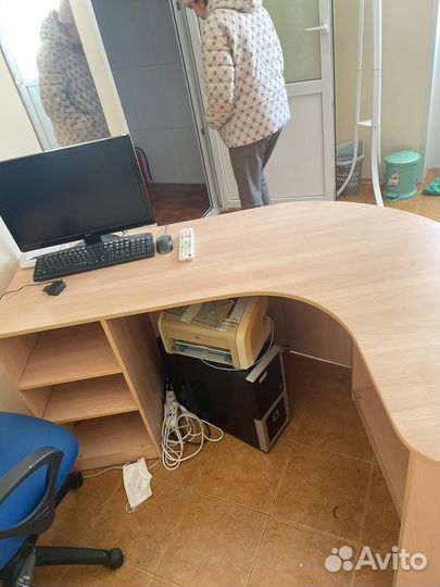 Компьютерный стол