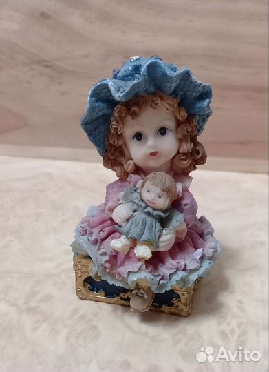 Куколка из бисквитного фарфора