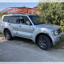 Mitsubishi Montero 3.5 AT, 2000, 240 000 км, с пробегом, цена 850 000 руб.