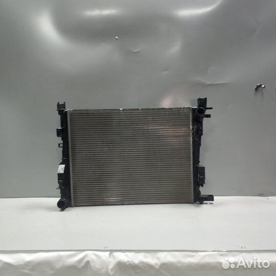 Радиатор охлаждения двигателя Renault Sandero 2