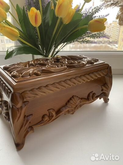 Деревянная шкатулка для украшений