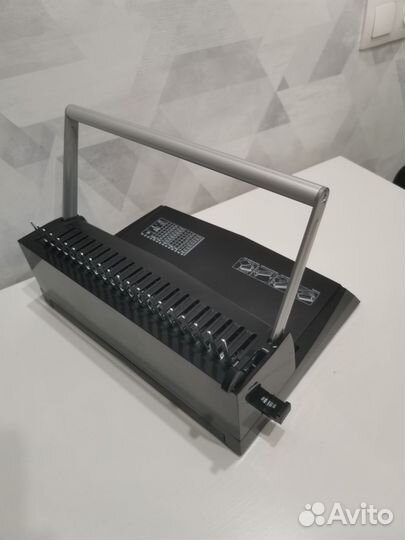 Брошюровщик Брошюратор Brauberg B12