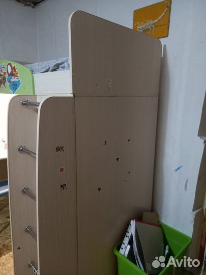 Детская кровать чердак со столом и шкафом