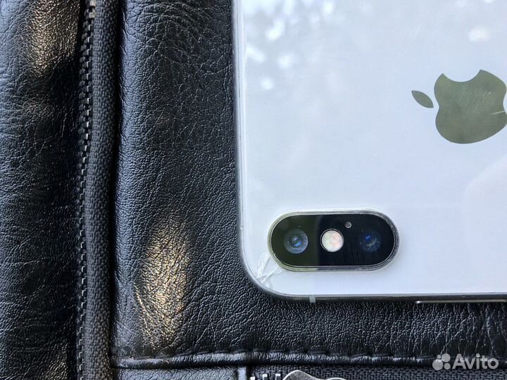 Телефон iPhone x