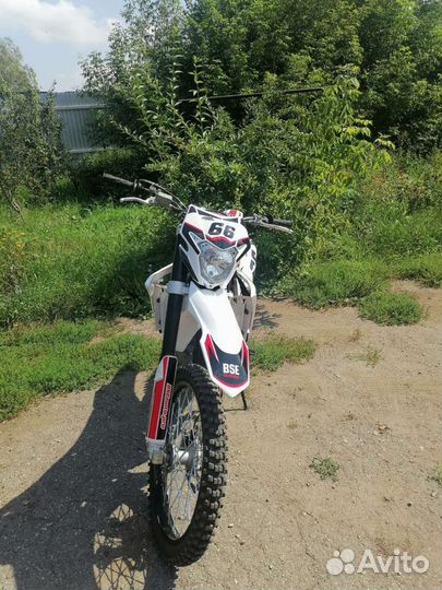 Bse Z4 / 250 кубов