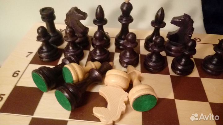 Шахматы деревянные и карболитовые