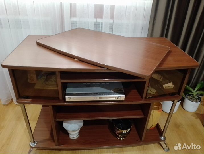 Тумба под телевизор