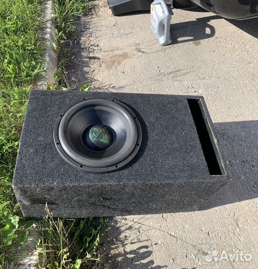 Сабвуфер с усилителем