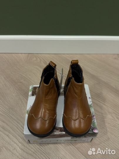 Ботинки демисезонные для девочки 22 размер