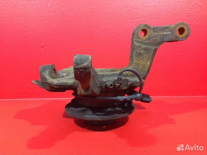 Кулак передний правый Renault Scenic 3 M4R 711