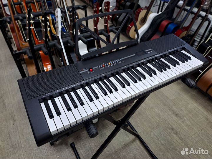 Синтезатор со стойкой