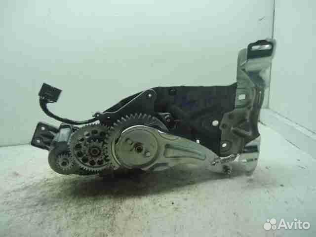 Моторчик крышки багажника Cadillac Escalade