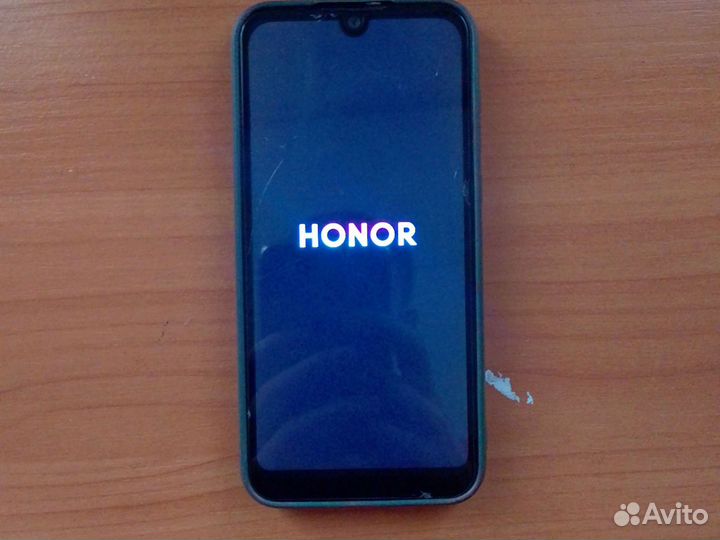 Телефон honor 8s