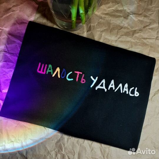 Вышивка на одежде ручная