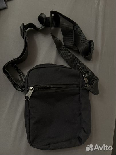 Сумка eastpak мессенджер