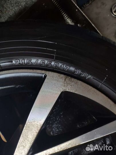 Yokohama BluEarth-A 215/65 R17