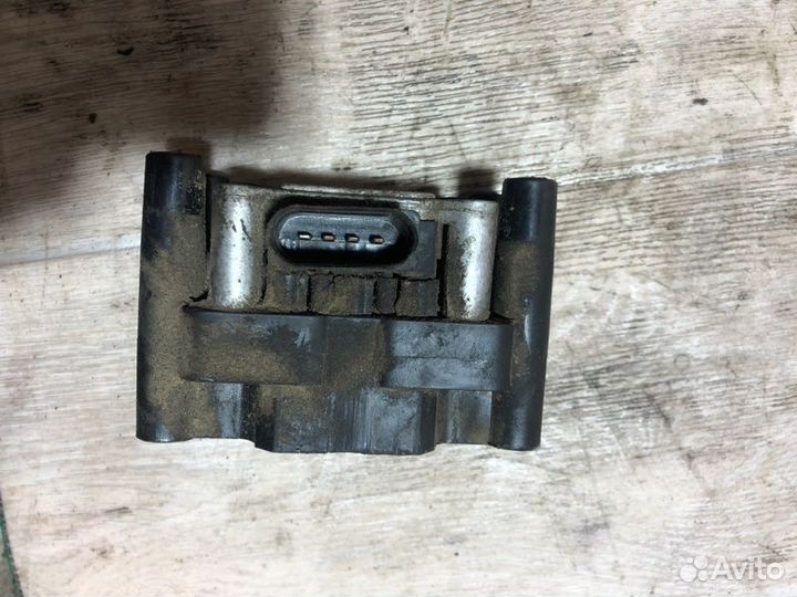 Катушка зажигания Skoda Octavia A4 Tour 1.6 BFQ