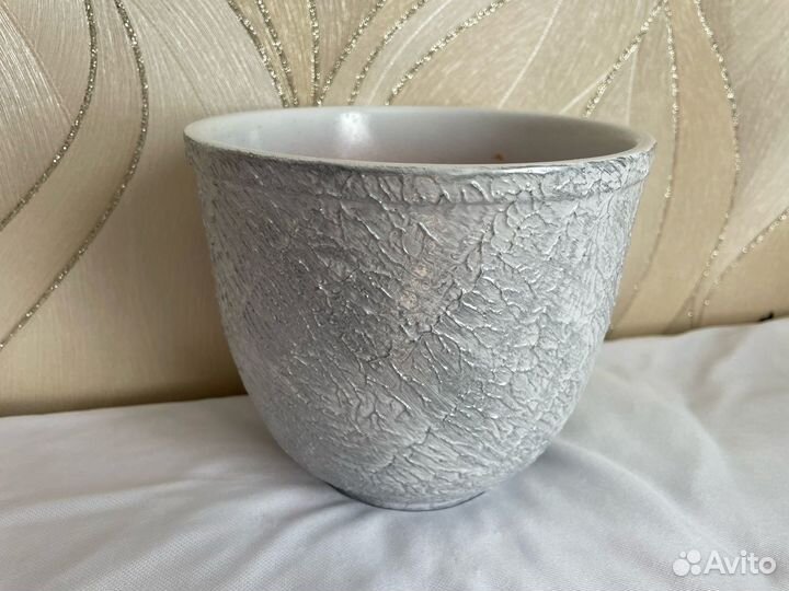 Продам горшок цветочный