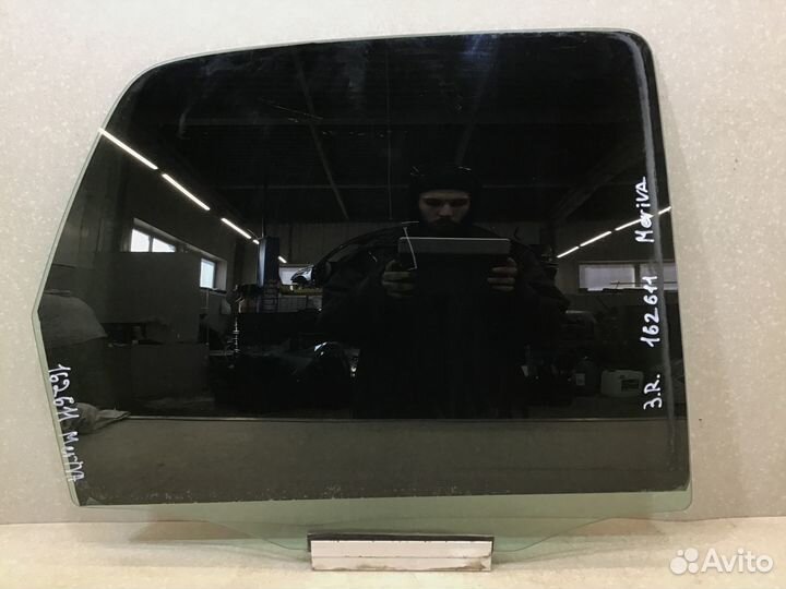 Стекло двери задней правой Opel Meriva 2003-2010