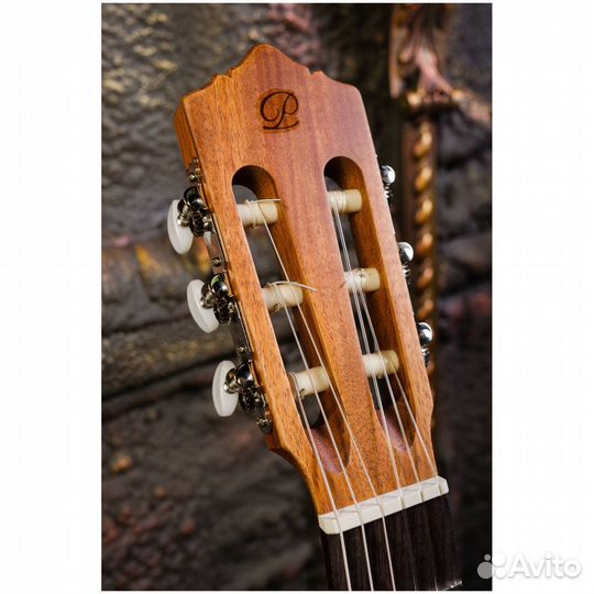 Perez 600 - гитара классическая 4/4 перез
