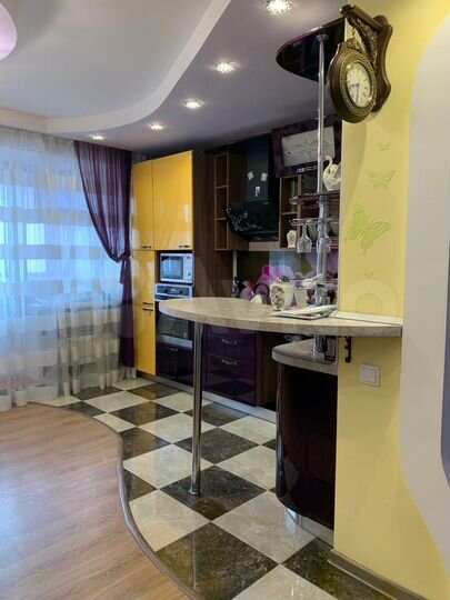 3-к. квартира, 104 м², 3/10 эт.