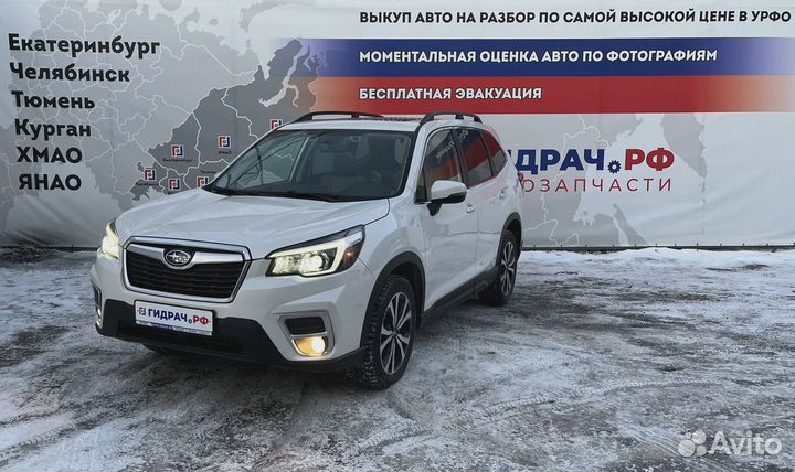 Кронштейн передней балки правый Subaru Forester (SK/S14)