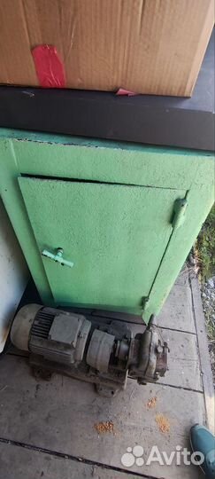 Двигатель асинхронный с насосом в сборе