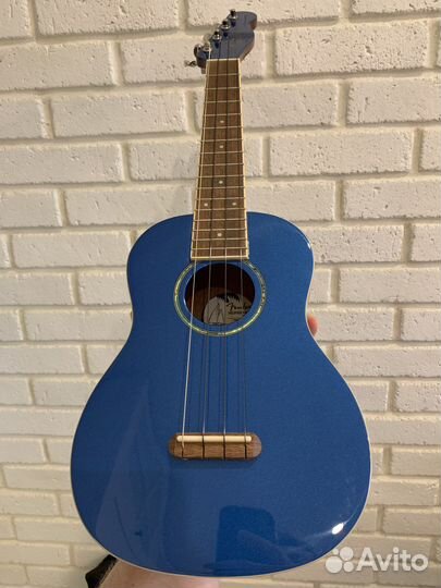 Укулеле Fender Zuma