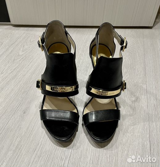 Босоножки Michael Kors