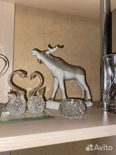 Фарфоровый лось статуэтка