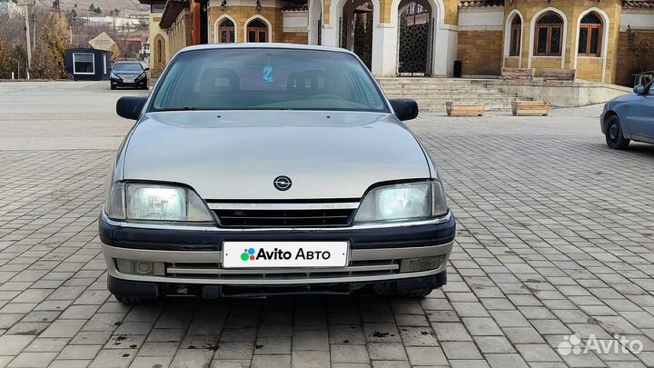 Opel Omega 2.0 МТ, 1989, 333 333 км
