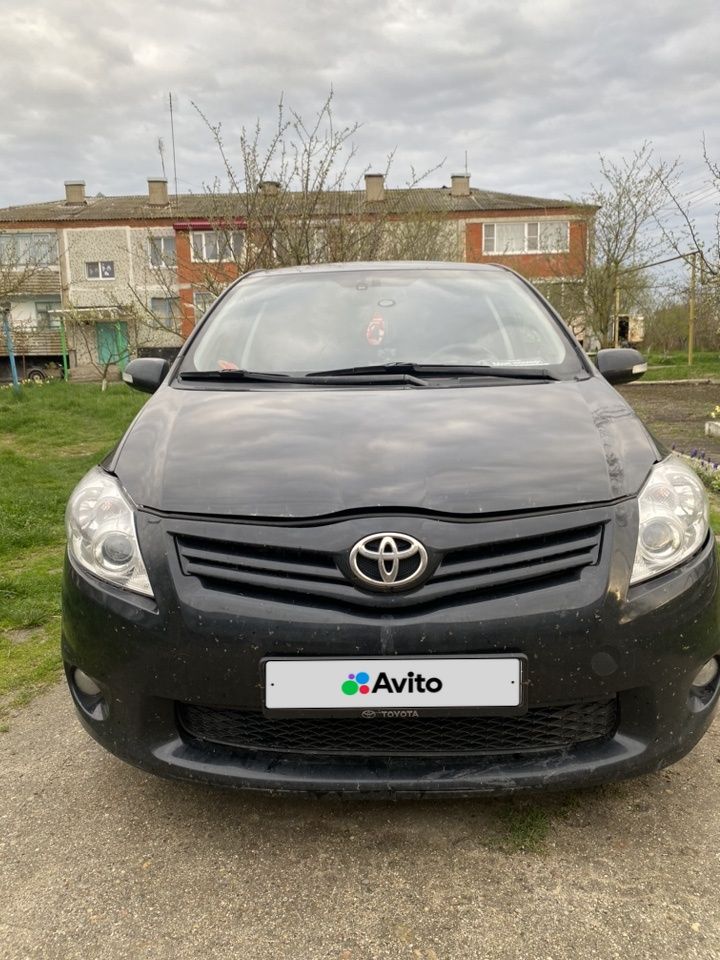Toyota Auris: фото владельца