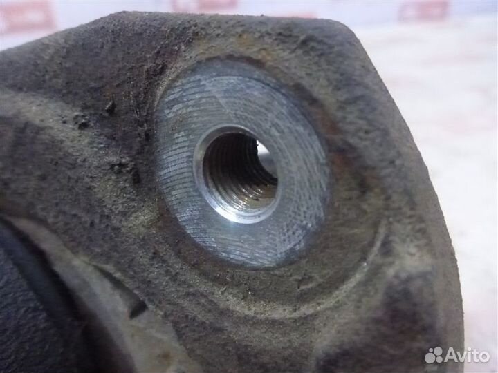 Суппорт передний правый Toyota Rav4 ACA30 1azfe