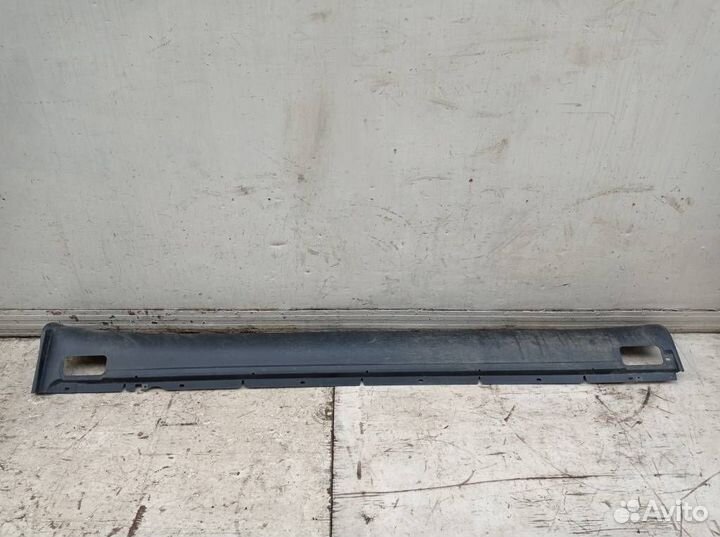 Накладка на правый порог