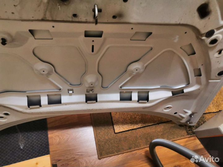 Капот LADA vesta ледниковый