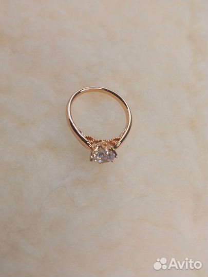 Кольцо ювелирный сплав с камнем р18