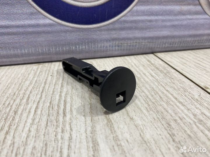 Кронштейн крепление Опора радиатора Renault megane