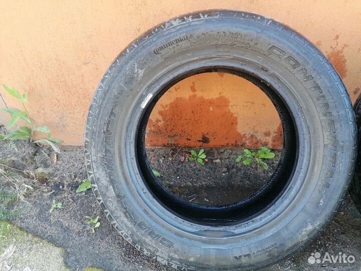 Continental CrossContact LX25 215/65 R16 98H